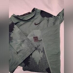 Nike Pro Hyperwarm Technology Fitted Size L Shirt Sleeve Shirt Olive